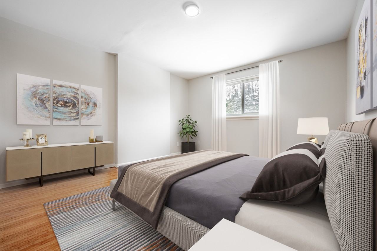 654 Viscount Road - Photo 5 of 10