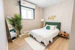 featured image of 376 Richmond St