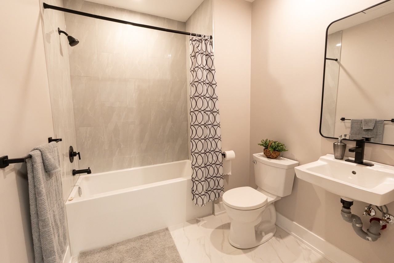 376 Lofts - Photo 3 of 20