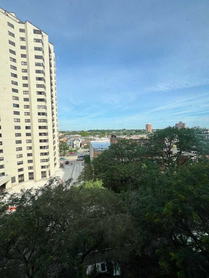 1646 North Prospect Avenue - Photo 2 of 6