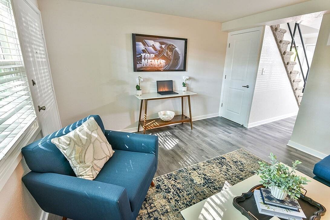 Verona at Middle River - Photo 3 of 18