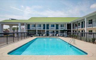 featured image of 4040 Central Pike