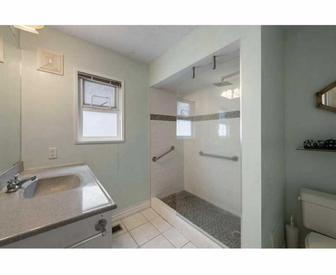 1430 Bergstrom Rd - Photo 7 of 20