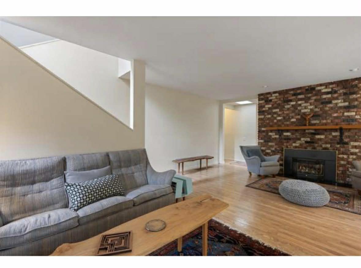 1430 Bergstrom Rd - Photo 6 of 20