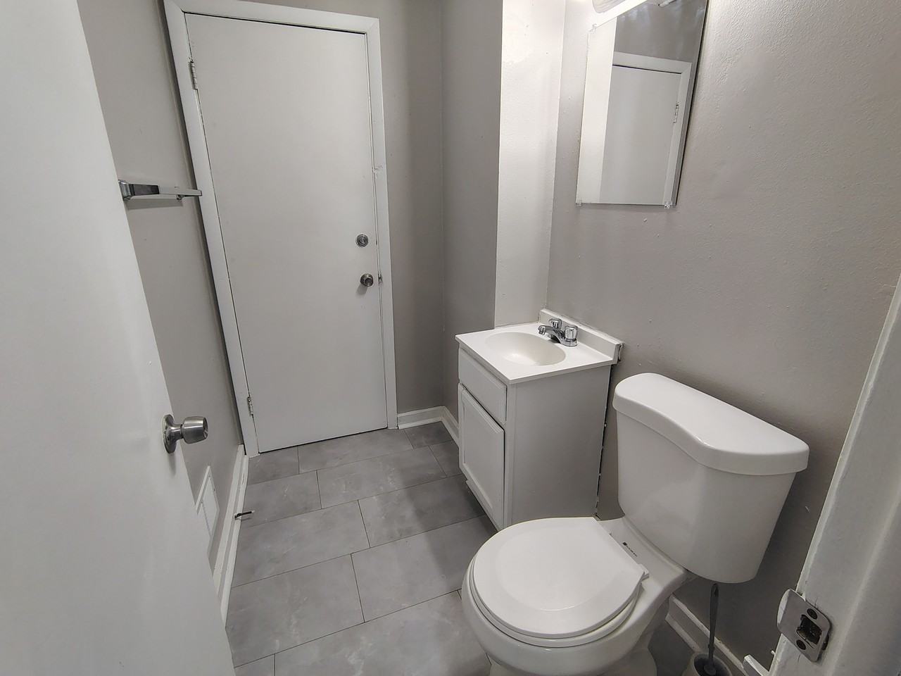 2433 Jonathan Ave #1 - Photo 4 of 7