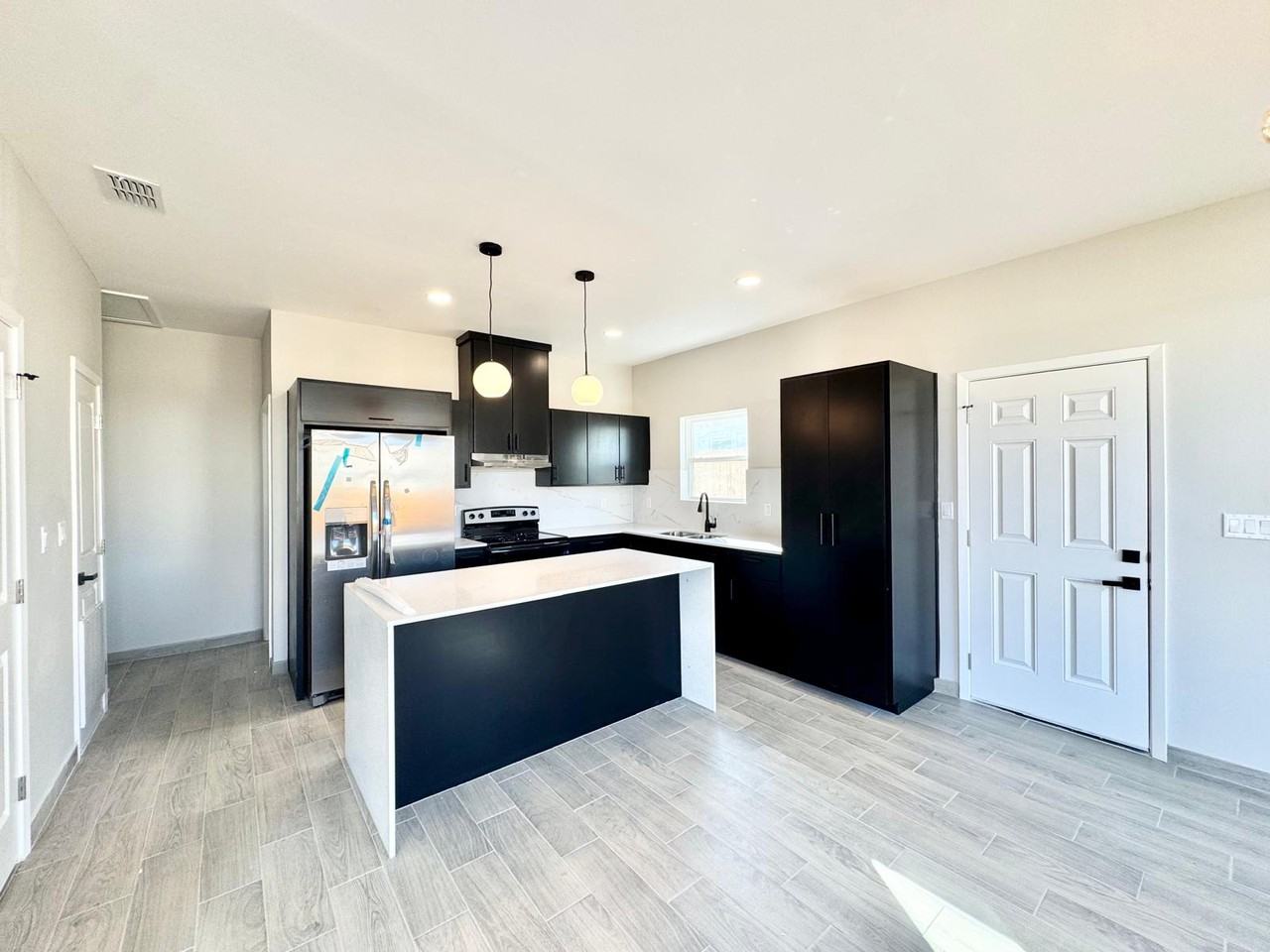 2103 Selena St #1 - Photo 3 of 19