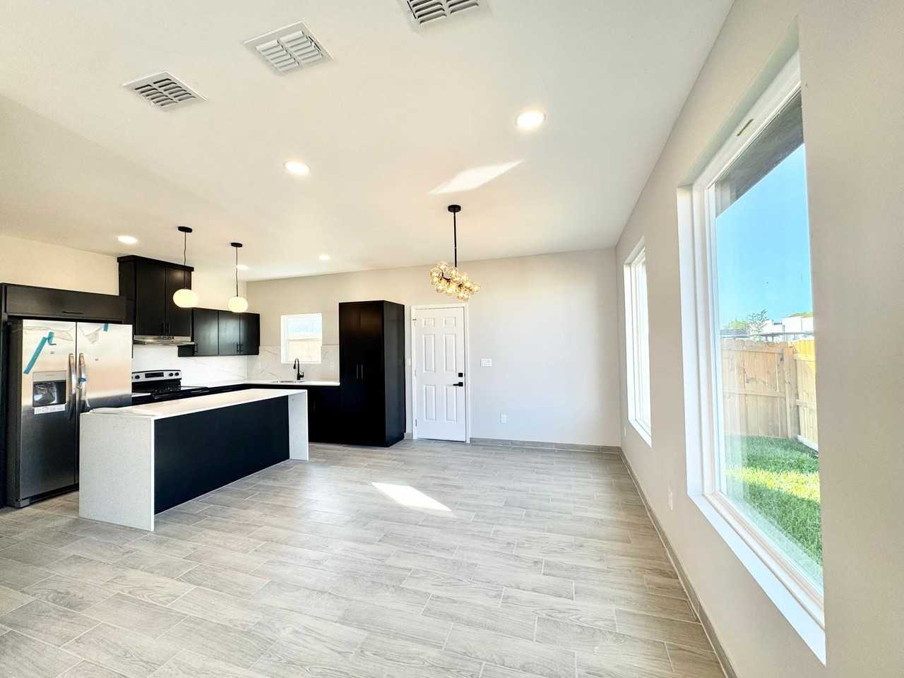 2103 Selena St #1 - Photo 7 of 19