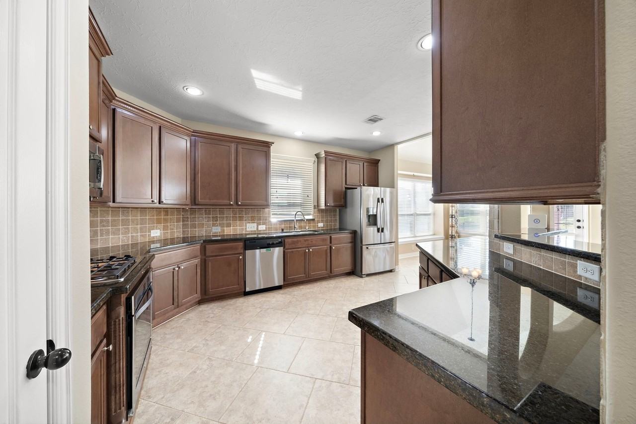 17911 Obelisk Bay Dr #NA - Photo 7 of 35