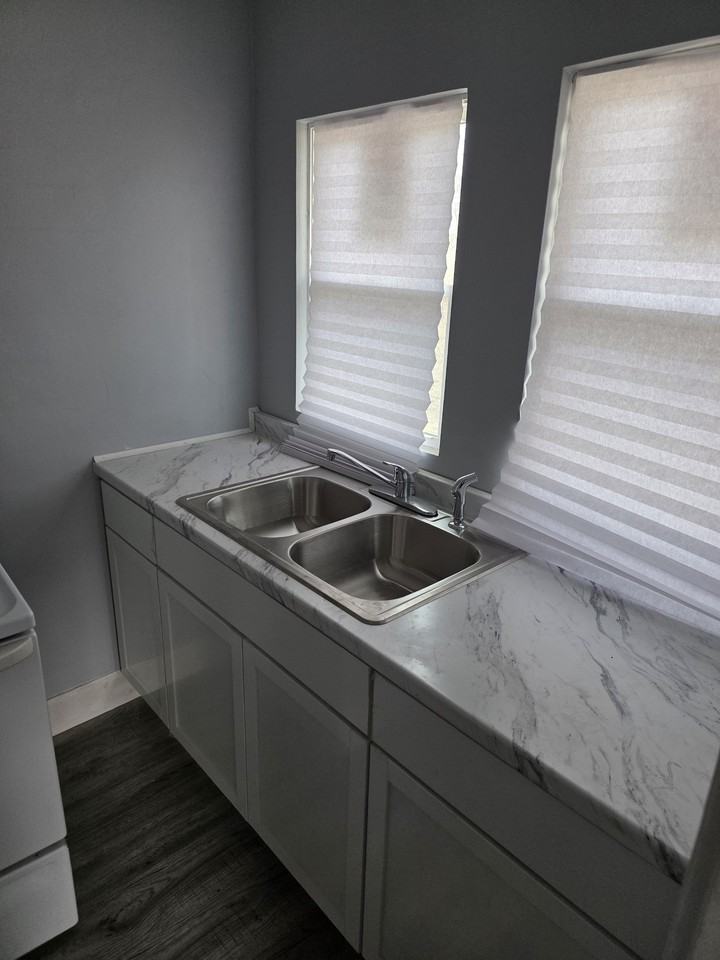 31 S Gladstone Ave #NA - Photo 2 of 10