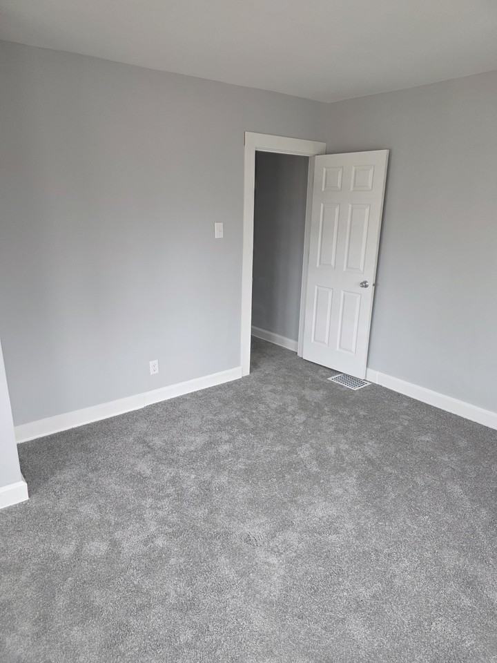 29 S Gladstone Ave #NA - Photo 2 of 10