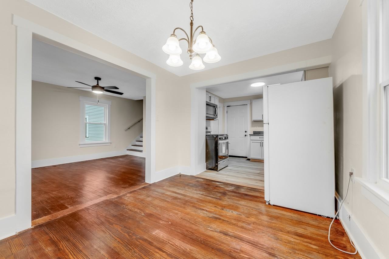 911 Montrose Ave #NA - Photo 7 of 23