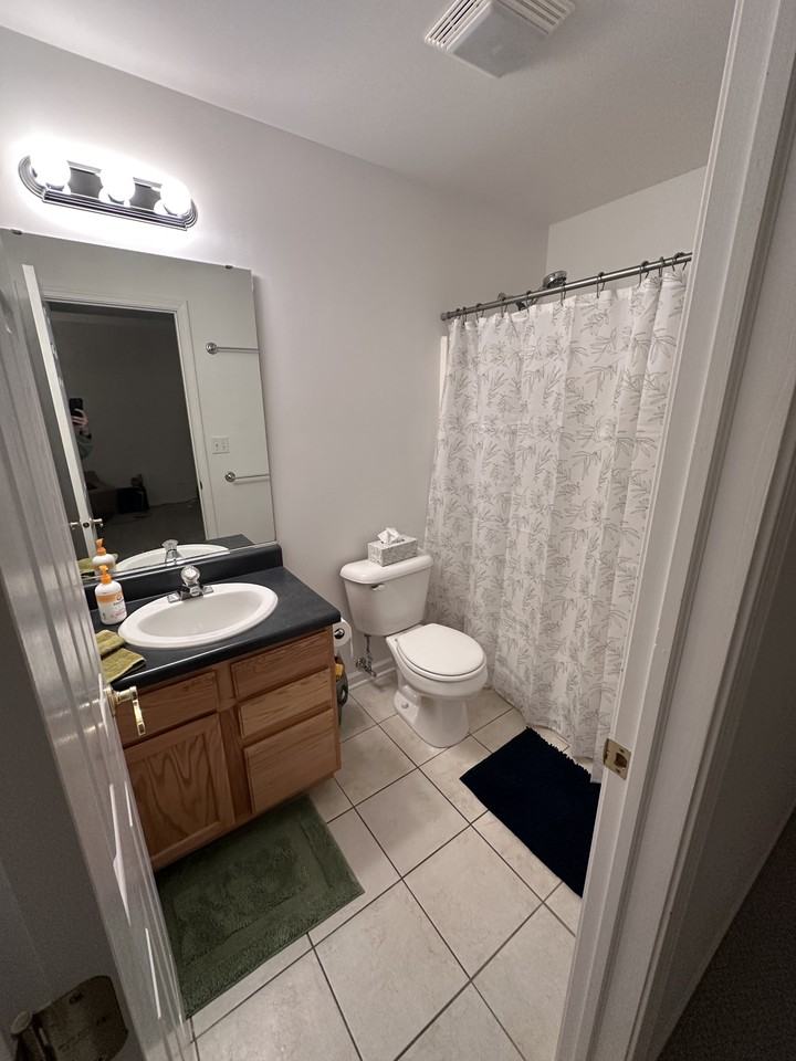 408 N Madison St #D - Photo 6 of 15