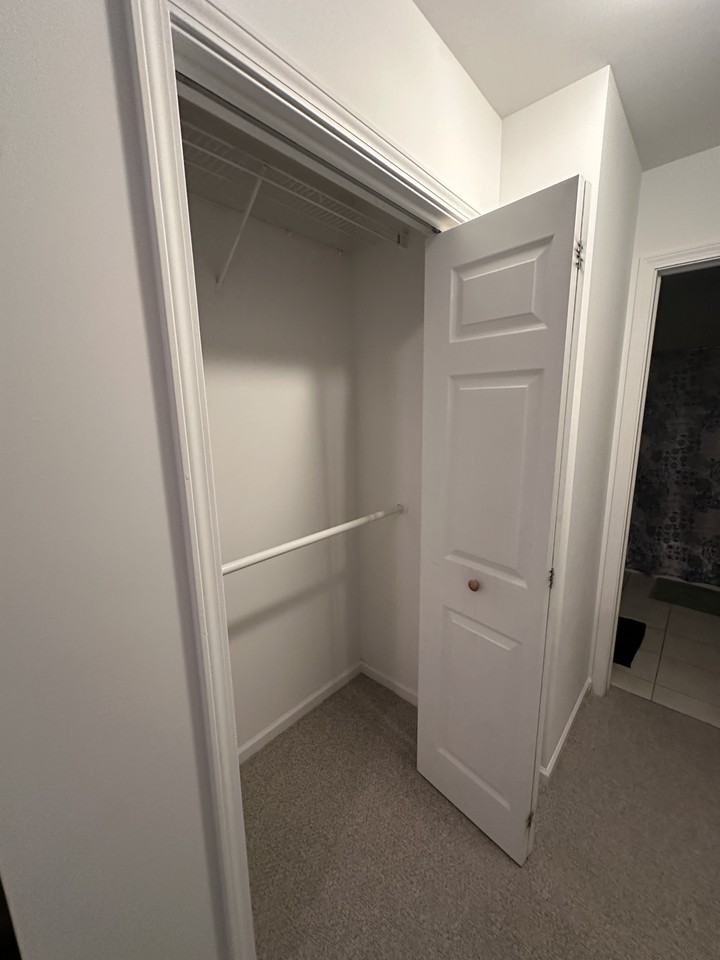 408 N Madison St #D - Photo 7 of 15