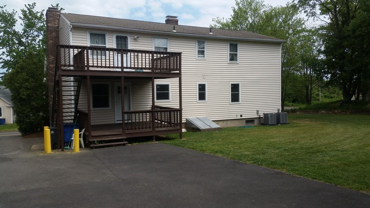 172 S End Rd #2ndFL - Photo 4 of 9