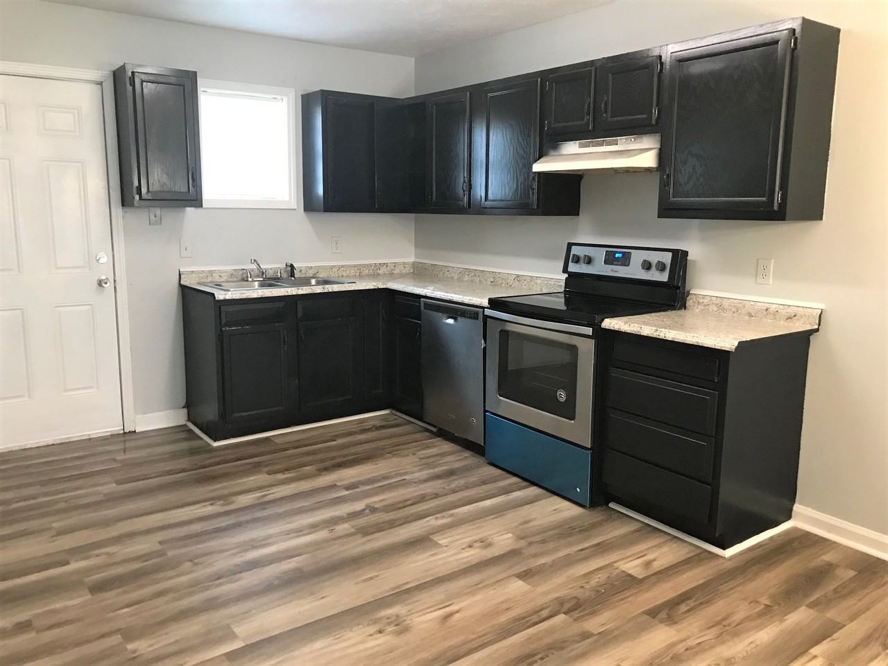 920 Prater Rd #920 - Photo 3 of 10