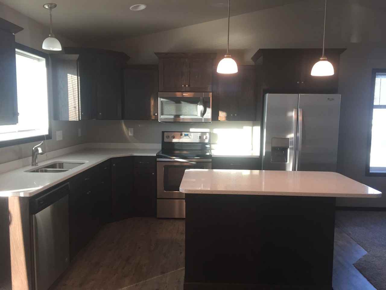 805 Albert Dr W - Photo 2 of 11