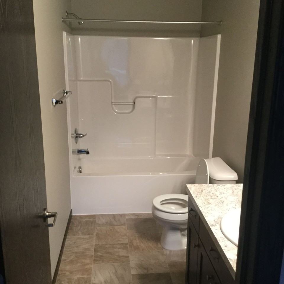 805 Albert Dr W - Photo 6 of 11