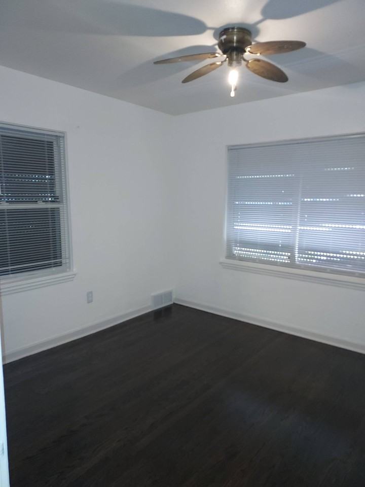 714 W 49th Ave #1 - Photo 4 of 23