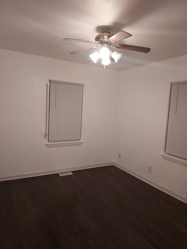 714 W 49th Ave #1 - Photo 6 of 23