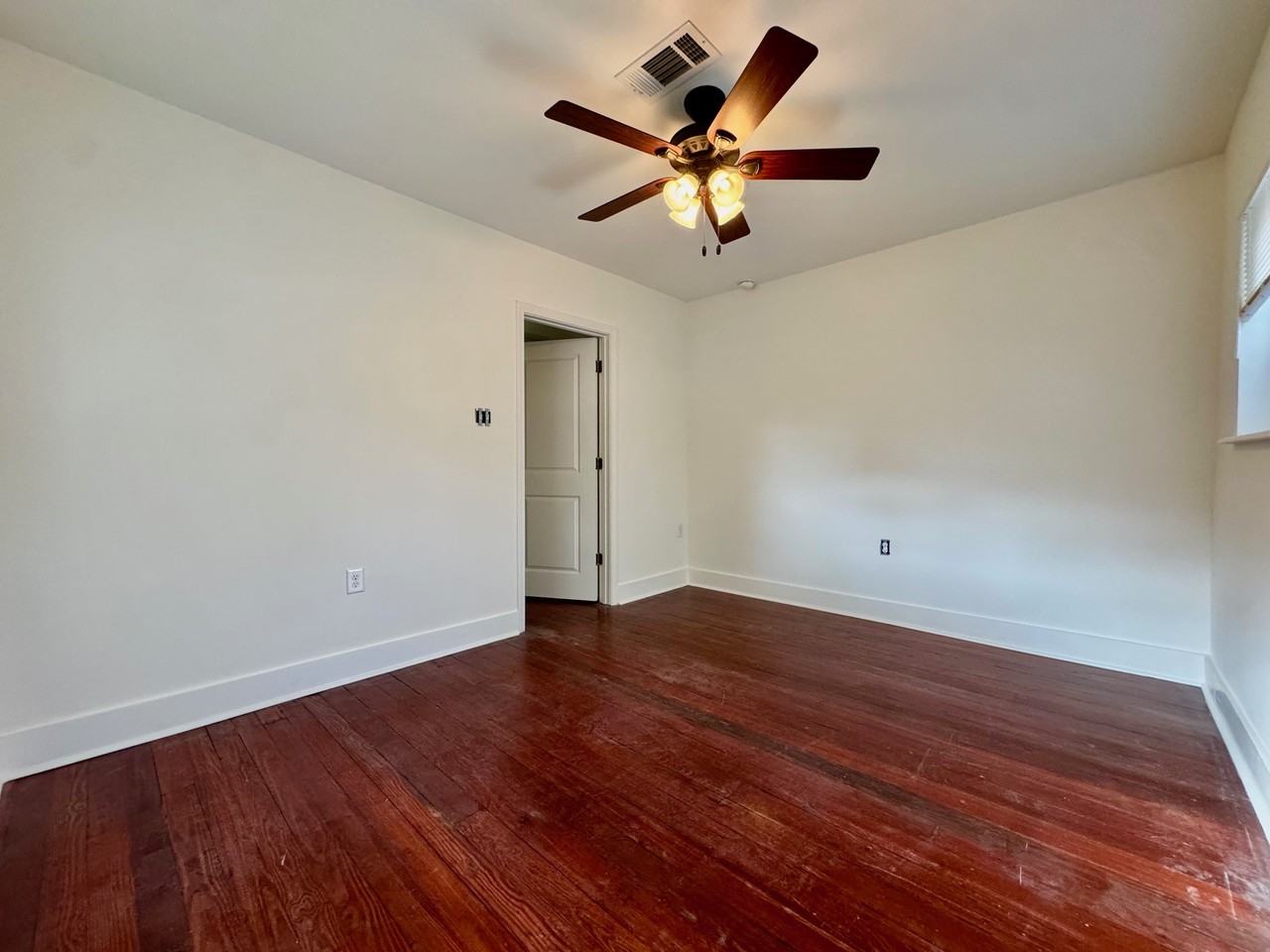 522 Aurora Ave #A - Photo 7 of 16