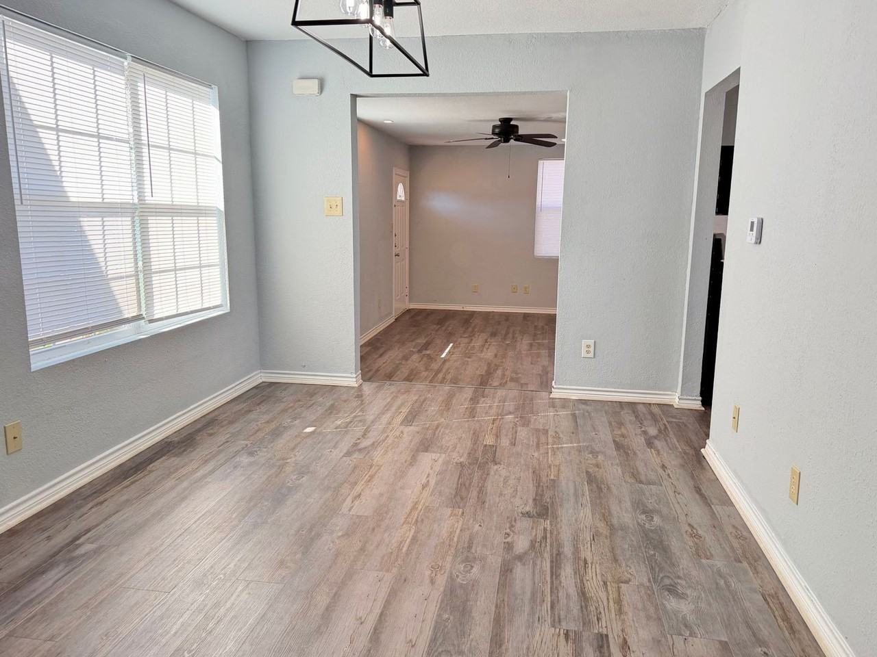 521 Blake St - Photo 5 of 12