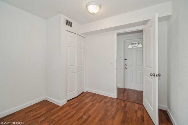 2154 Henry St Ne #NA - Photo 4 of 19