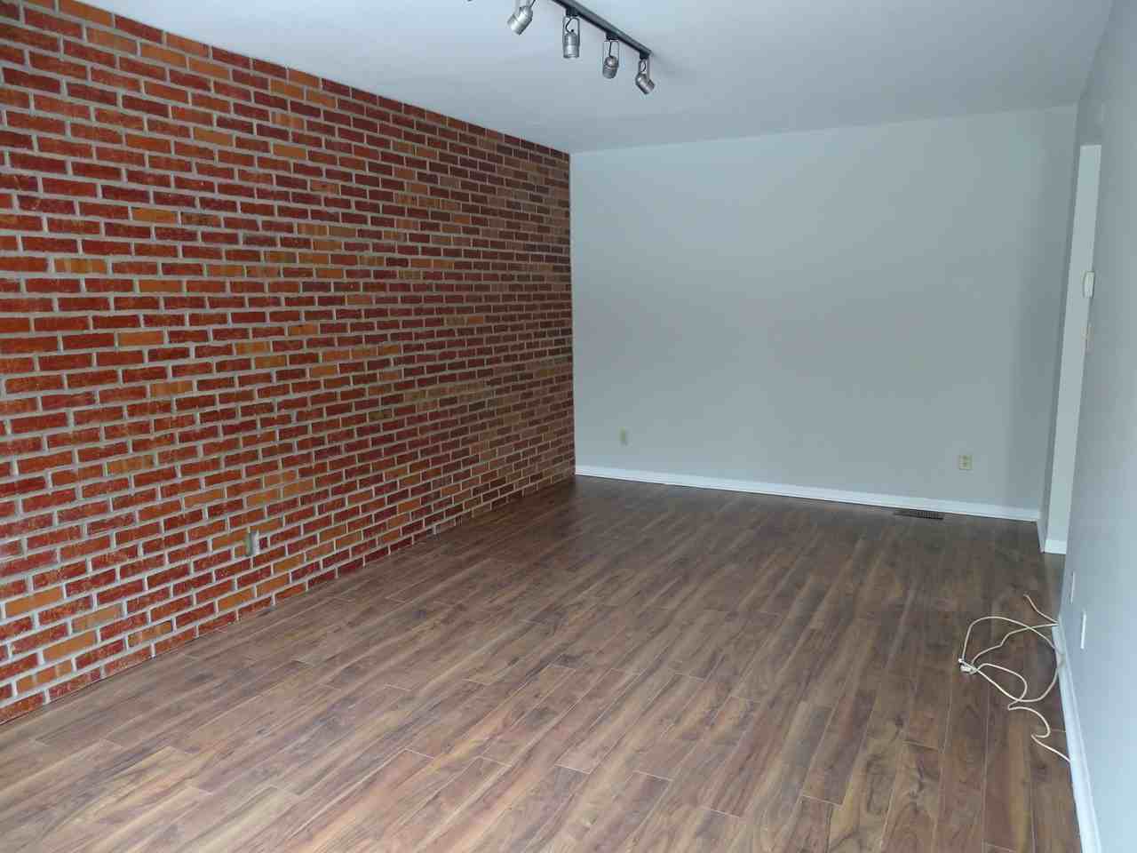 899 Muirfield Cres #1 - Photo 3 of 15