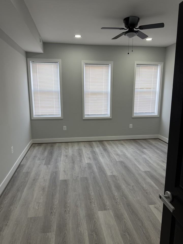 2001 Boone Street - Photo 2 of 7