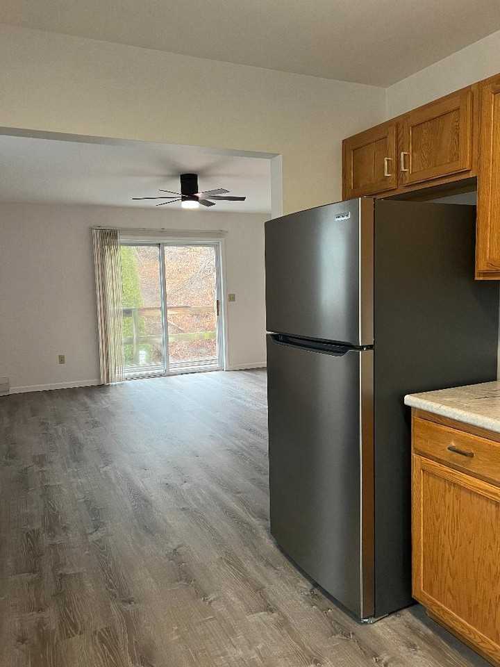 5 Jay St #A - Photo 3 of 10