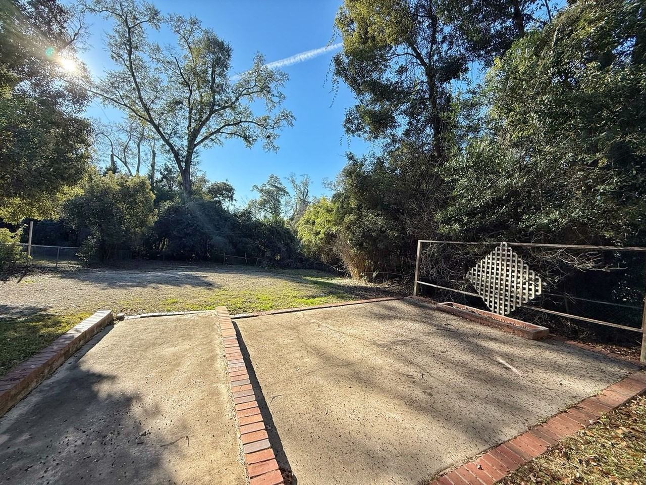 4393 Florence Dr - Photo 3 of 10