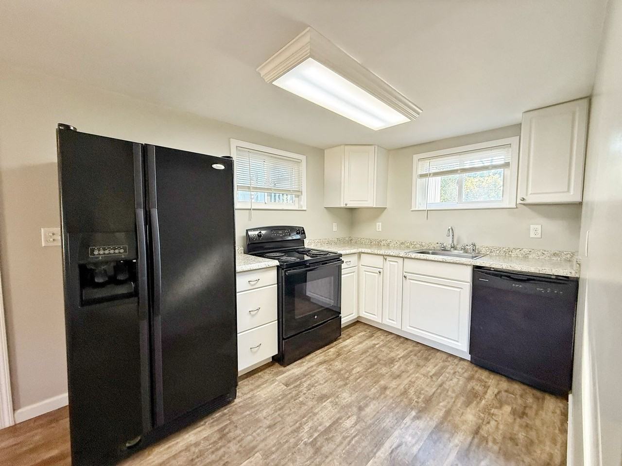 4393 Florence Dr - Photo 5 of 10