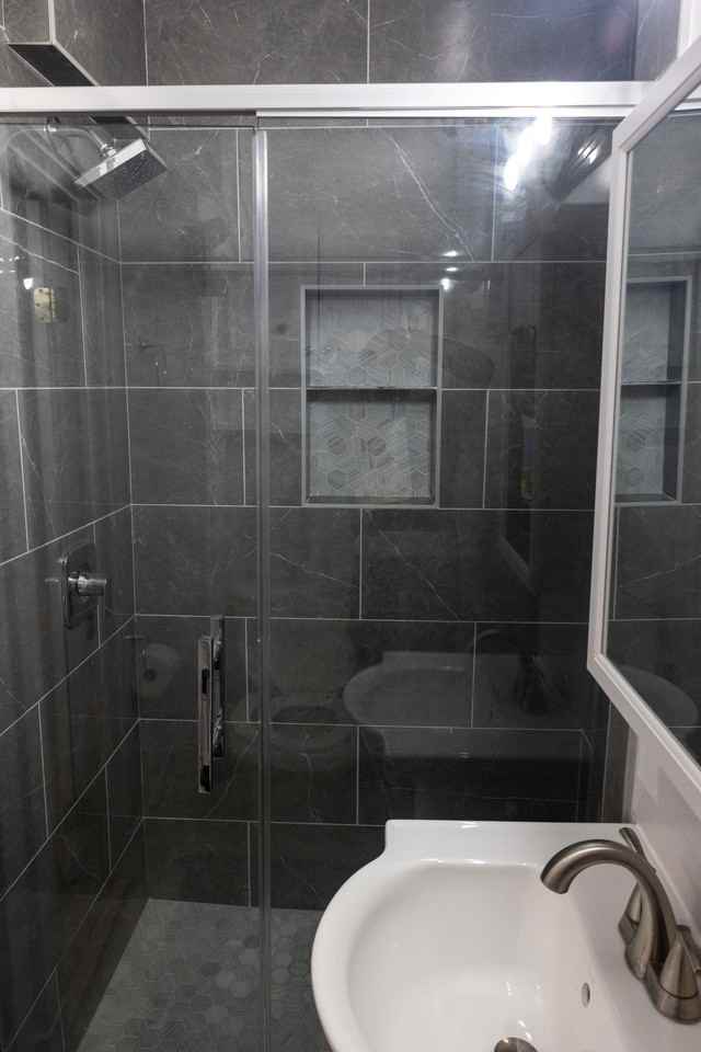 1220 Holbrook Ter Ne #B1 - Photo 6 of 10