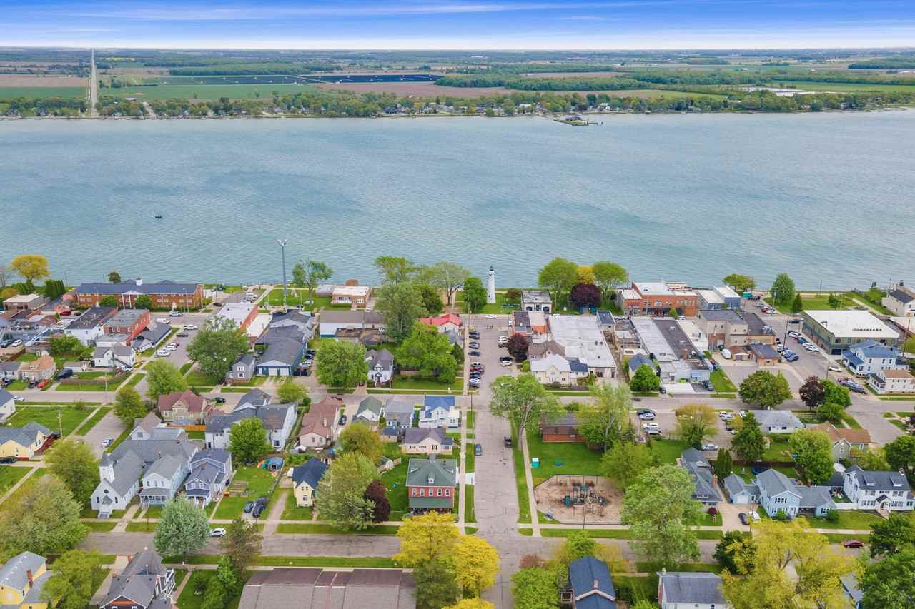 258 S Water St - Photo 5 of 50