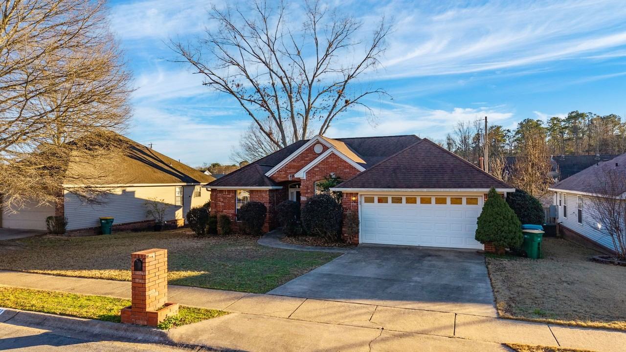 12711 Misty Creek Dr - Photo 3 of 37