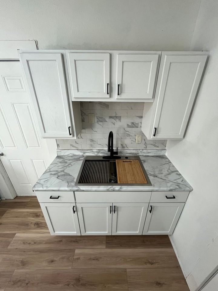 611 5th St - Photo 4 of 15