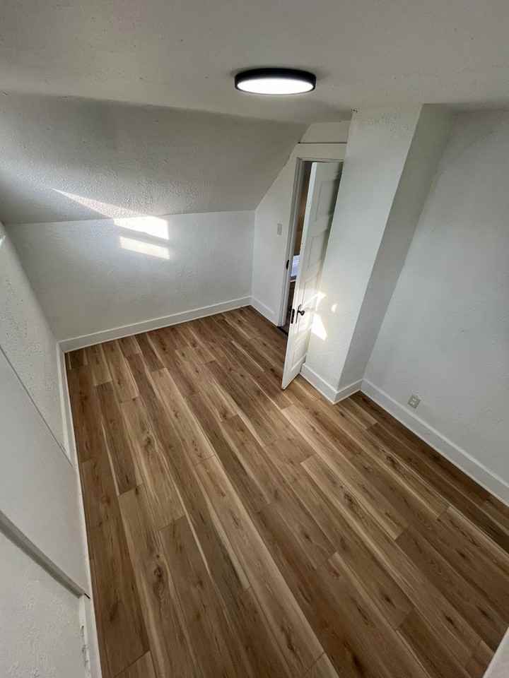 611 5th St - Photo 6 of 15