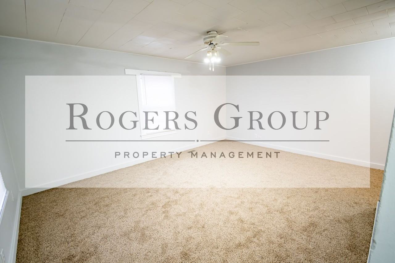 1216 2nd St - Photo 2 of 8