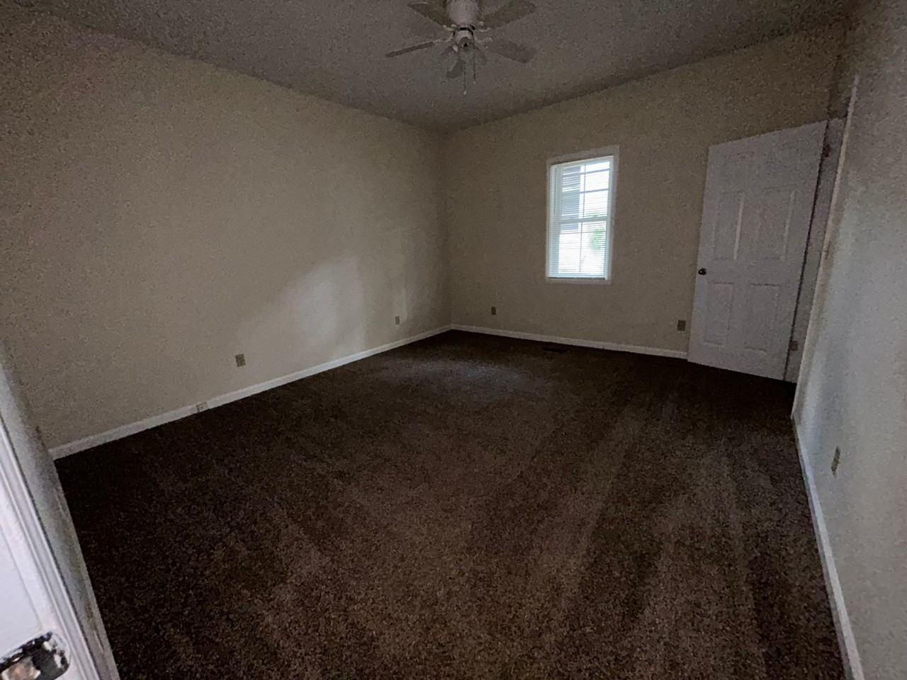 108 Banks St - Photo 3 of 12