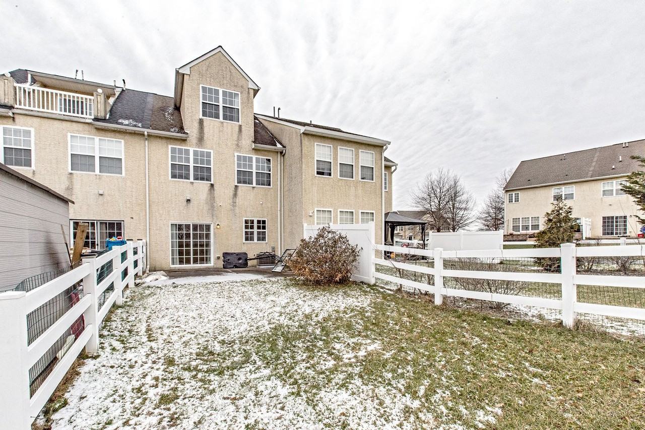 167 Springfield Cir - Photo 2 of 19