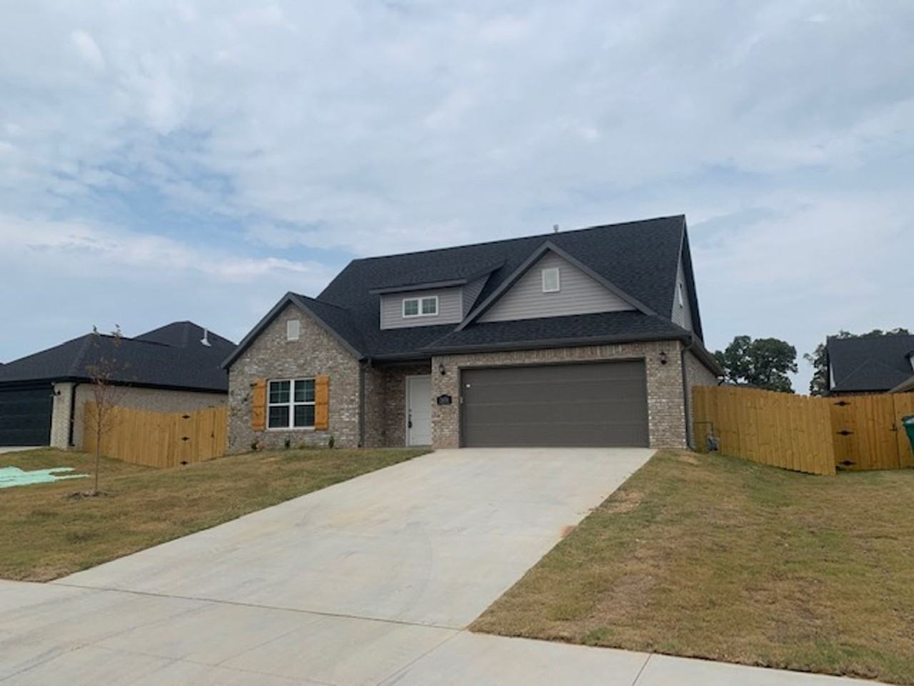 2658 Cassidy Ave - Photo 2 of 21