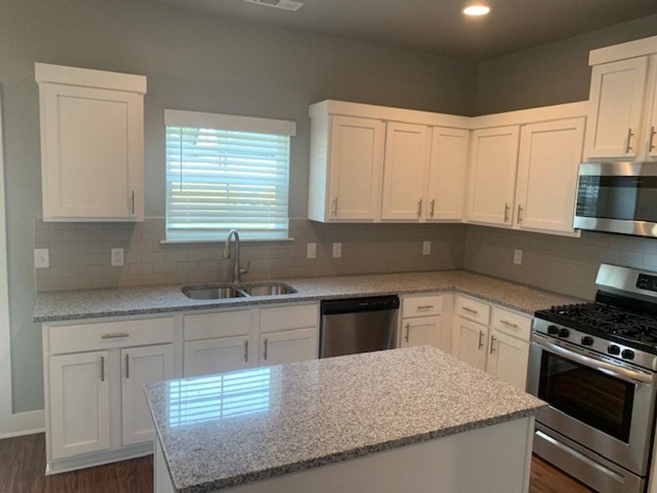 2658 Cassidy Ave - Photo 6 of 21