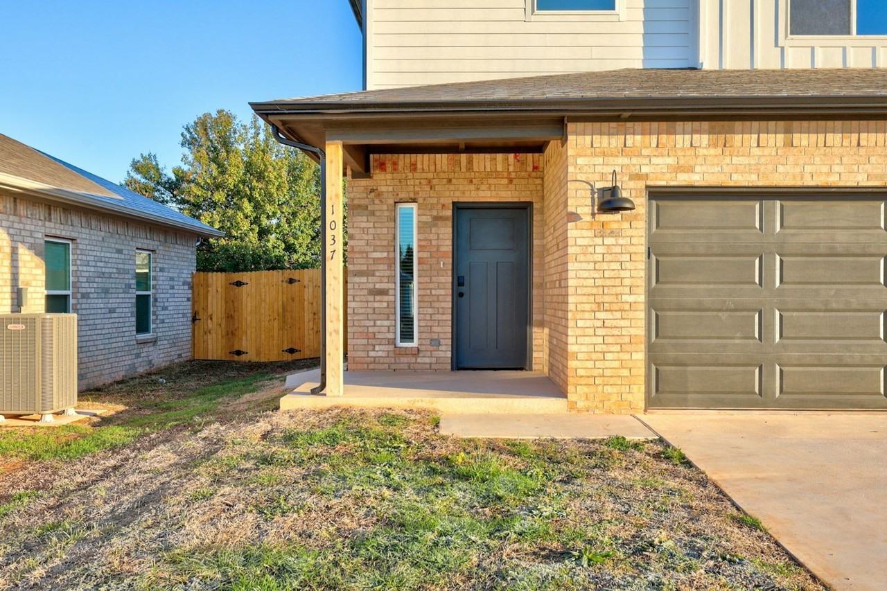 1037 Carpe Diem Ct - Photo 3 of 38