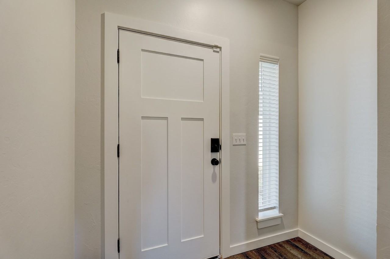 1037 Carpe Diem Ct - Photo 4 of 38