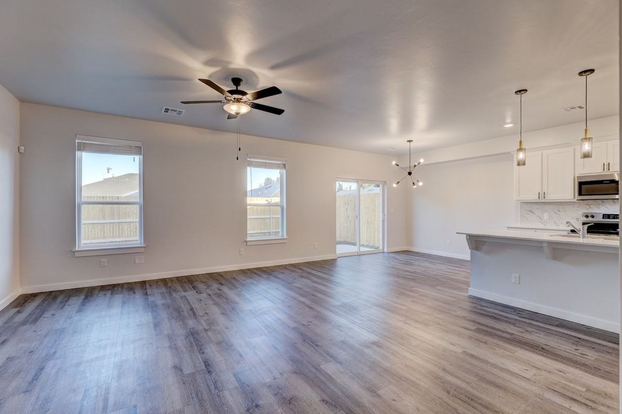 1037 Carpe Diem Ct - Photo 5 of 38