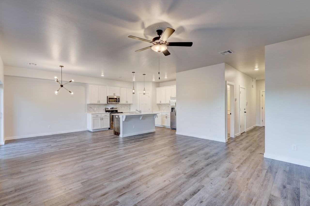 1037 Carpe Diem Ct - Photo 6 of 38