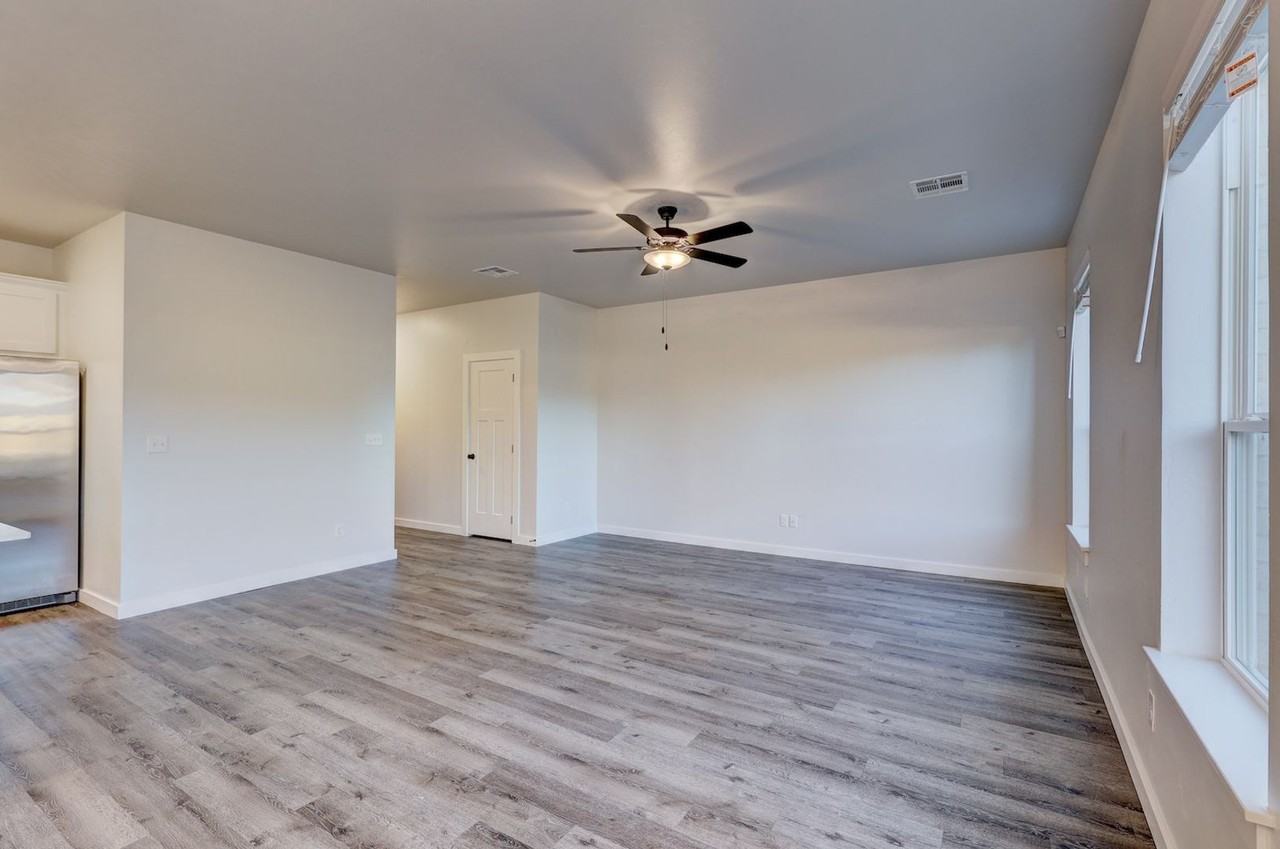 1037 Carpe Diem Ct - Photo 7 of 38