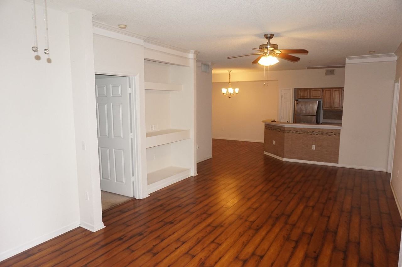 13103 Mulberry Park Dr #814 - Photo 3 of 10