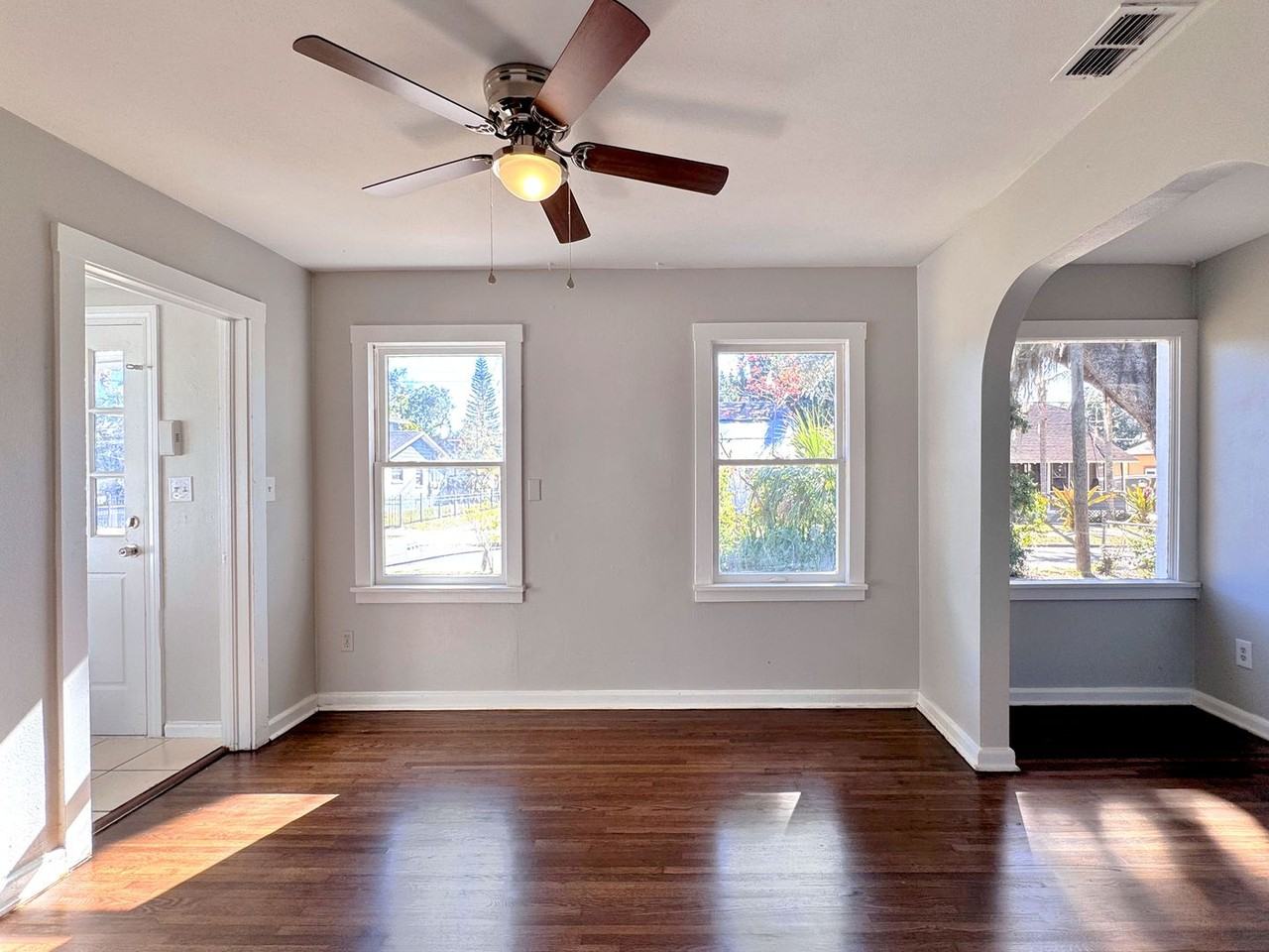 711 Carroll Ave Sw - Photo 6 of 18