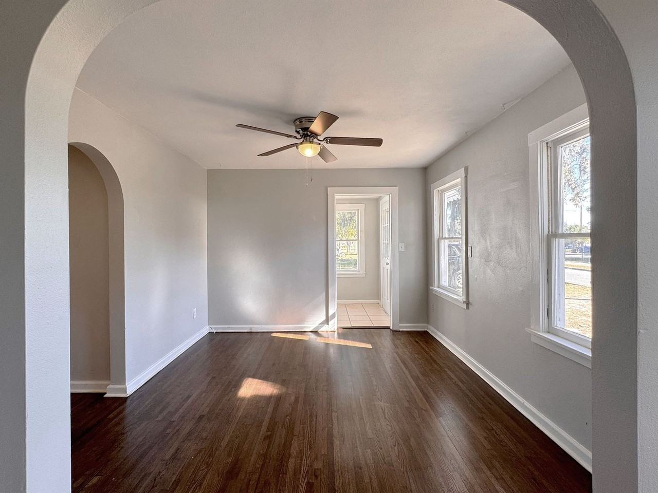 711 Carroll Ave Sw - Photo 7 of 18