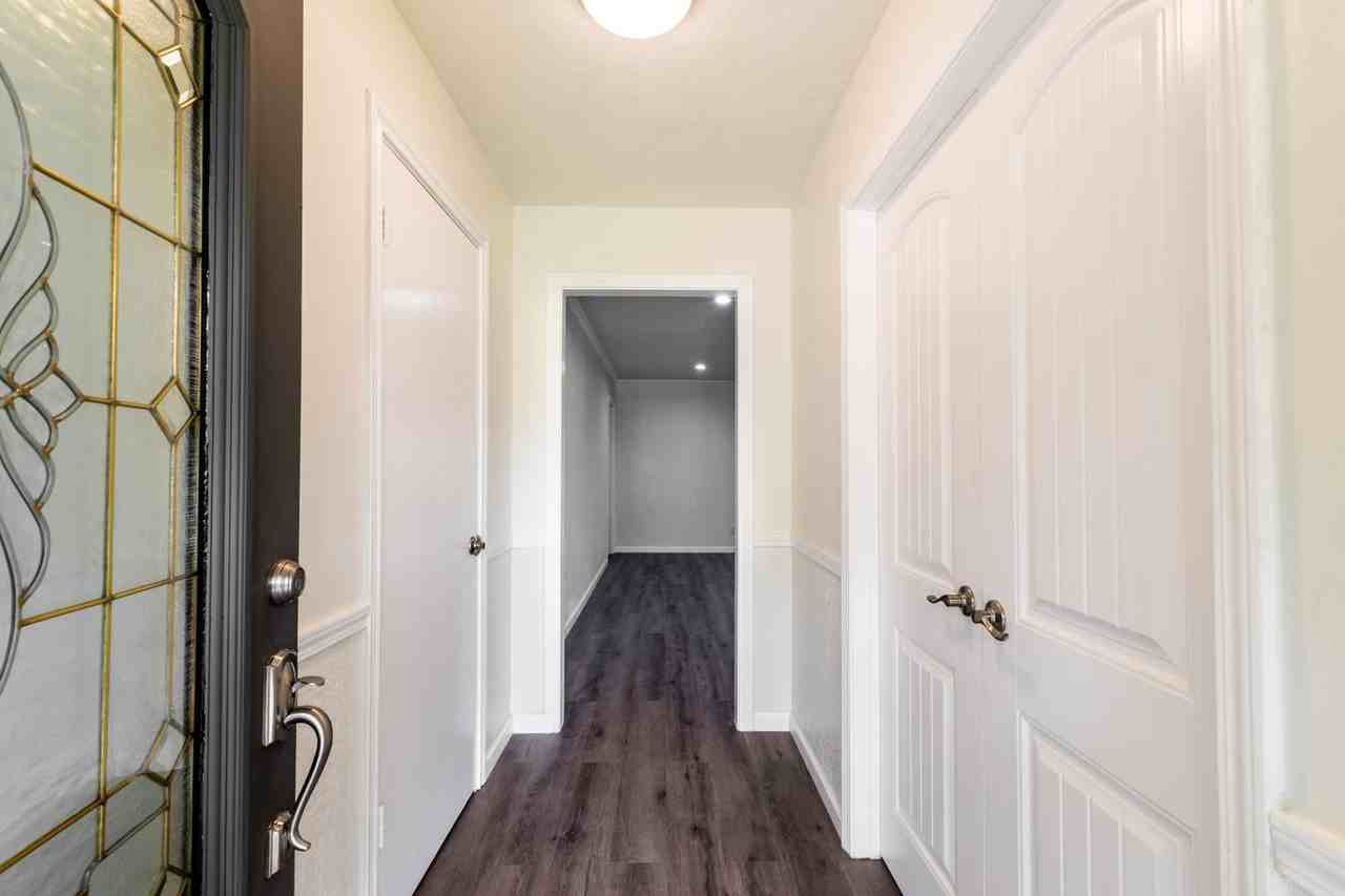 9646 Springview Ln - Photo 5 of 30